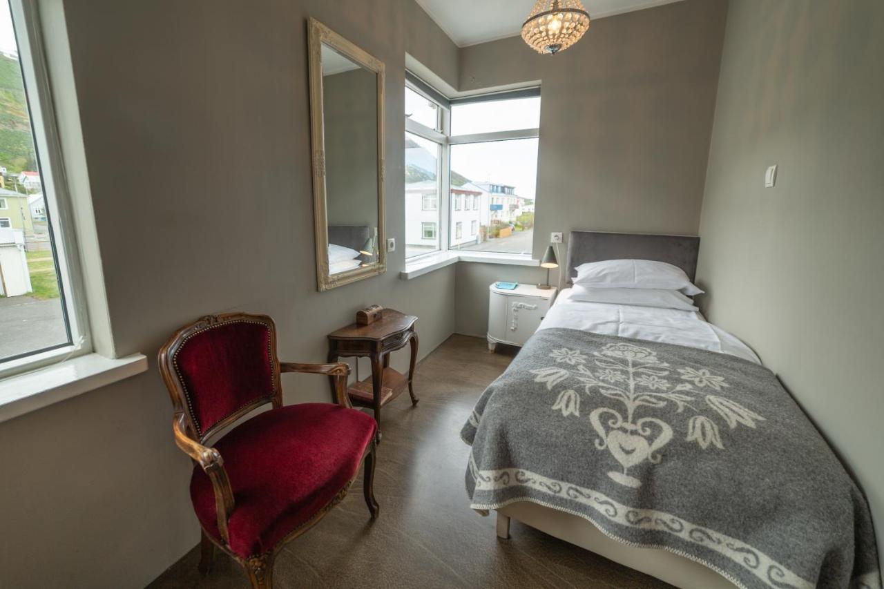 Hotel Siglunes Siglufjordur ภายนอก รูปภาพ